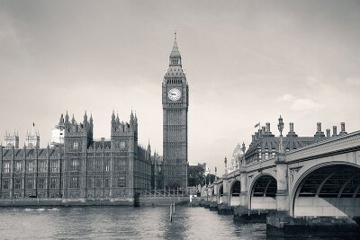 Черно-белые фотообои Лондон днем